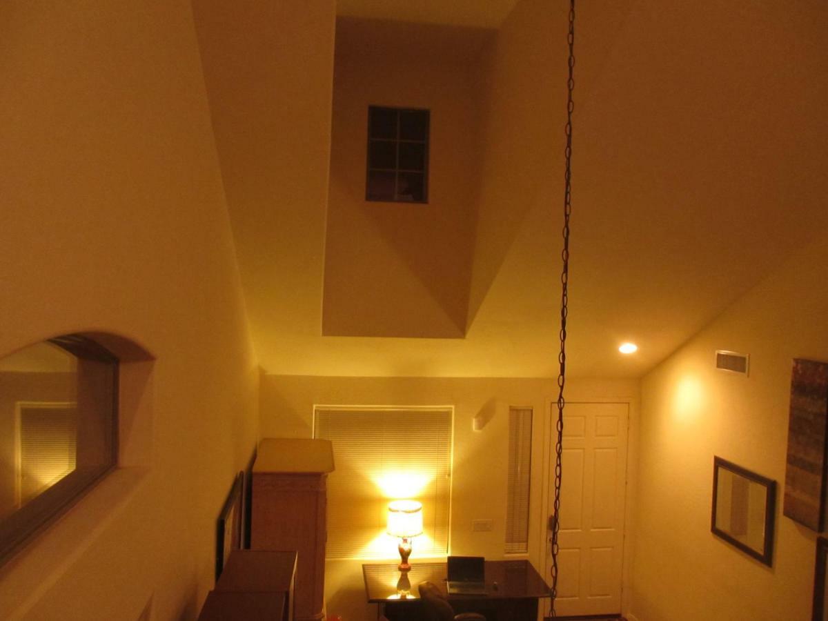 Art Gallery Vacation House Gilbert Buitenkant foto